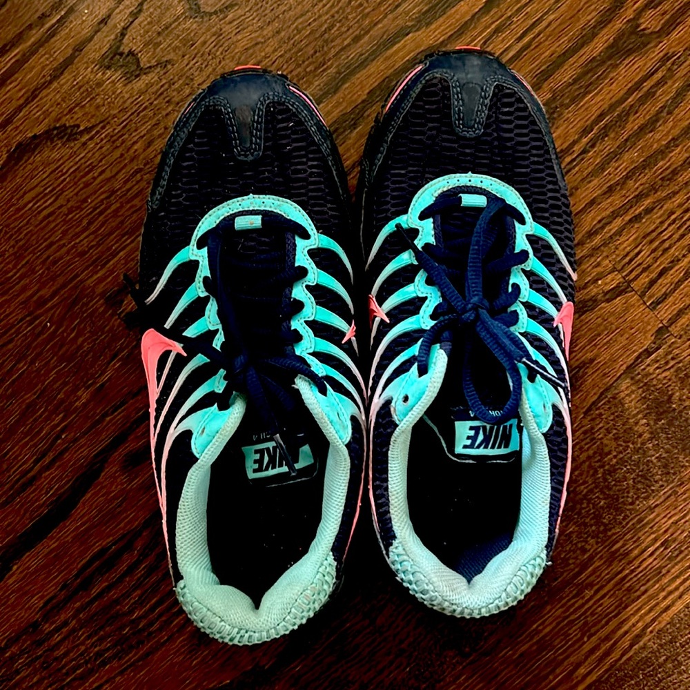 Pre-loved Nike women’s sneakers